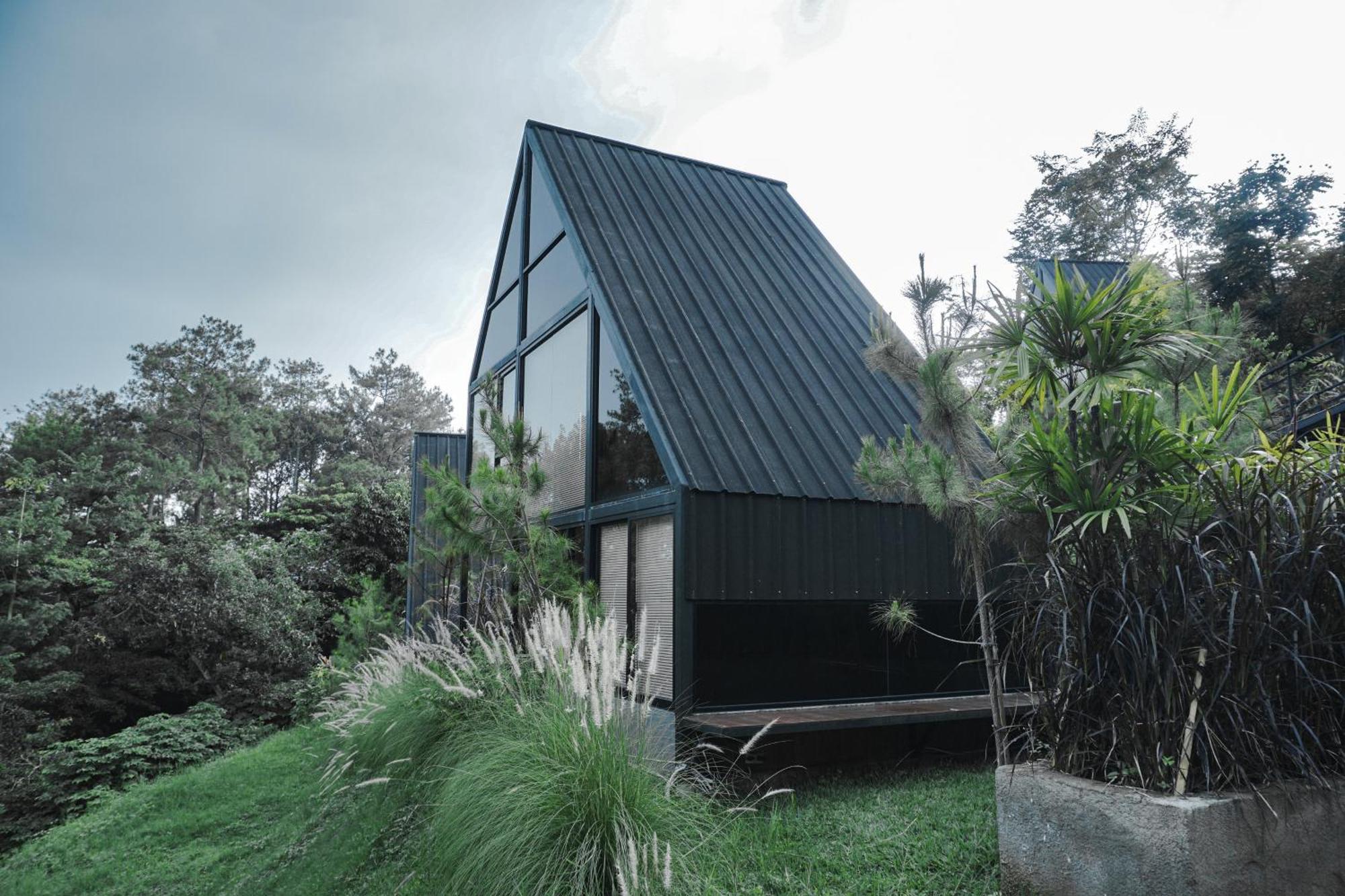 Solitude Tahura Villa *