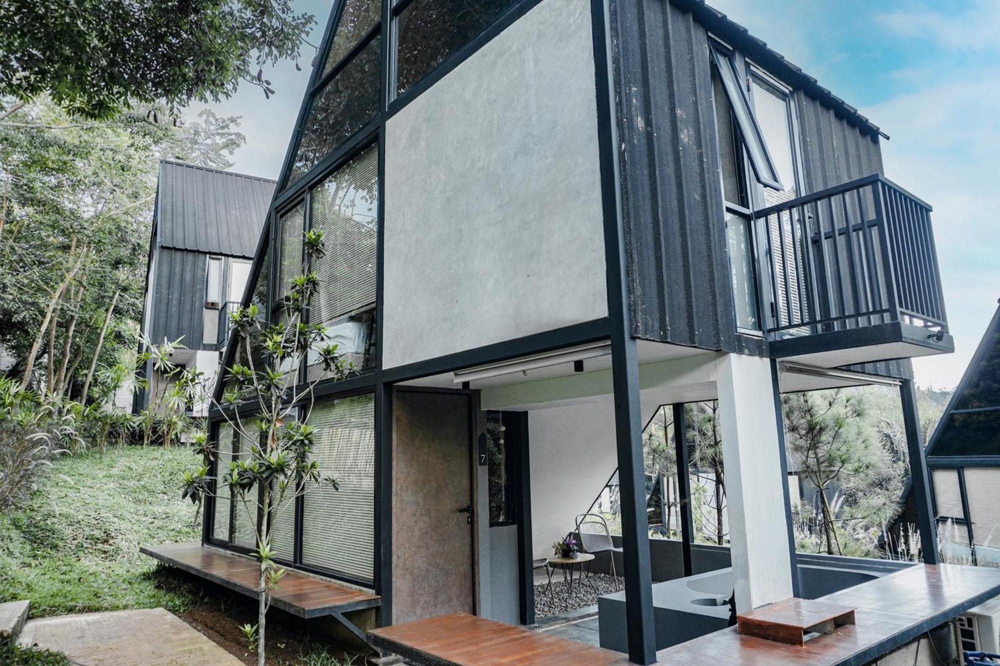 Solitude Tahura Villa
